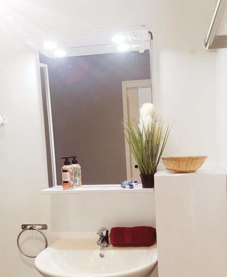 Studio Balcon De La Place Dinan Luaran gambar